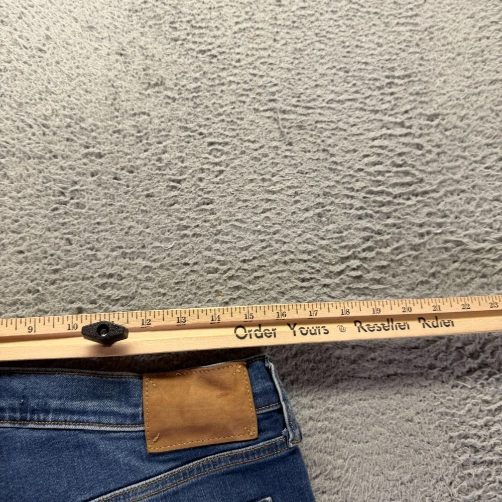 Banana Republic Jeans Womens 32x31 Blue Cotton Denim Flared Leg Faded Stretch